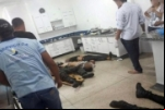 CAMPO NOVO: URGENTE: COMBOIO DE BANDIDOS FORTEMENTE ARMADOS FAZEM ARRASTÃO, INVADEM O QUARTEL DA PM E FAZEM POLICIAIS DE REFÉM – Houve troca de tiros. Um policial foi baleado. Oito bandidos foram feridos e seis vieram a óbito.