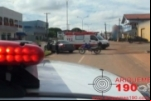 ARIQUEMES: Acidente entre motocicleta e veículo na Avenida Jamari deixa condutor com a perna quebrada
