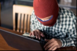 LADRÃO ROUBA NOTEBOOK E SE DESCULPA POR E–MAIL (MAS NÃO O DEVOLVE, É CLARO)