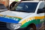 Homem tenta matar esposa grávida na frente dos filhos na capital