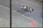 DUPLA CRIMINOSA: Operadora de caixa é perseguida, derrubada de bicicleta e assaltada