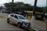 Motorista perde a direção e colide contra poste no Centro de Vilhena